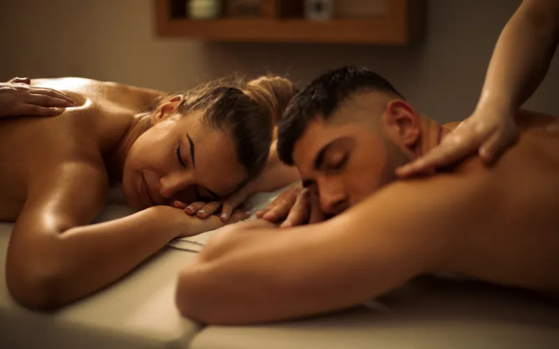 Relaxing couple massage therapy for partners in Nungambakkam Chennai